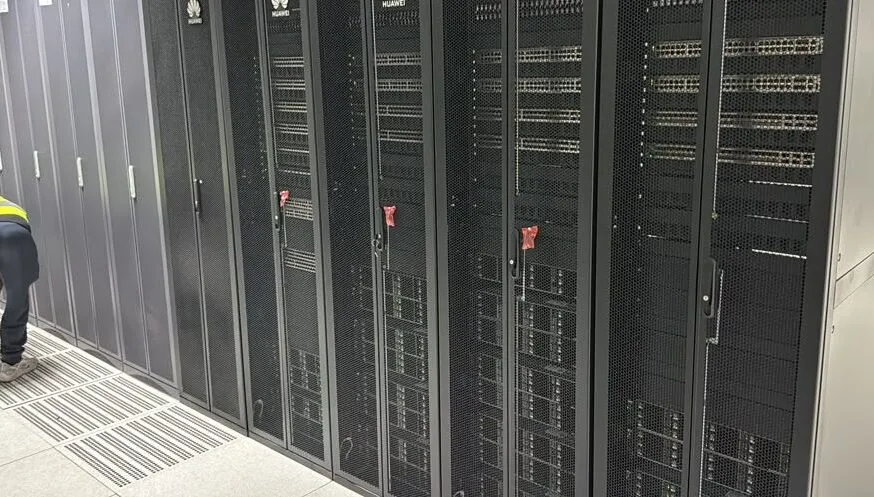 Data Center Installation IT telecom solution for fiber optic and telecom network infrastructure